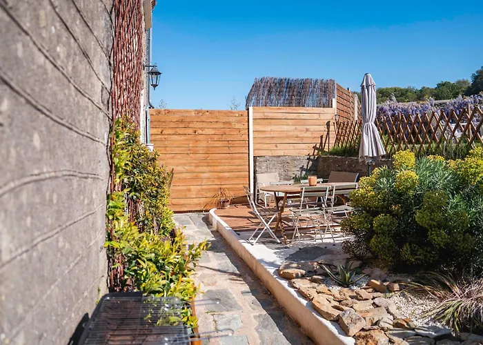 Le Pre De La Le * Urville-Nacqueville